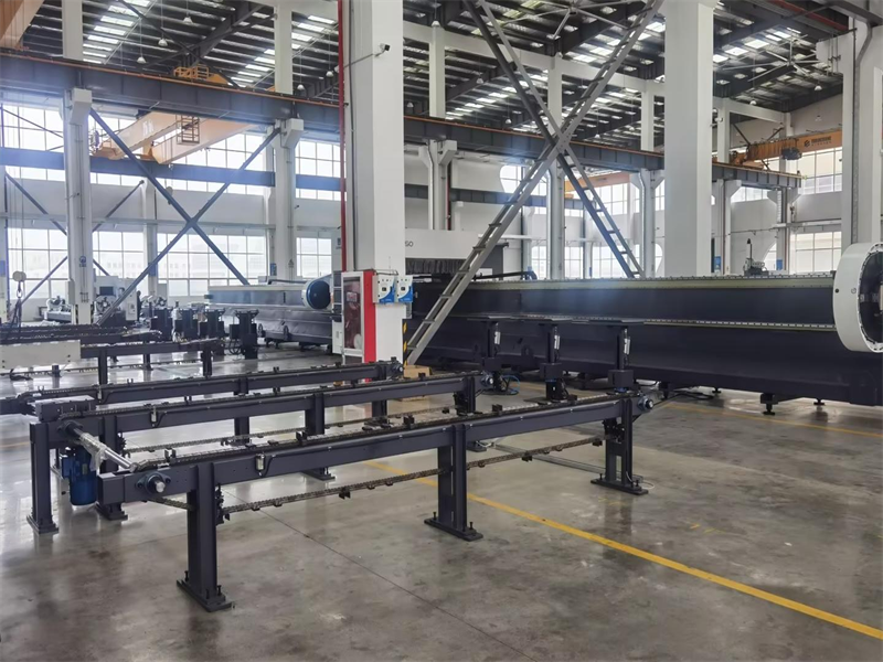 華原自動(dòng)上料激光切割機(jī)